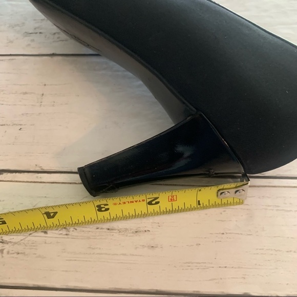 Ferragamo Shoe String Bow Pumps Black Heels Size 8 Vintage Round Toe - Picture 10 of 11